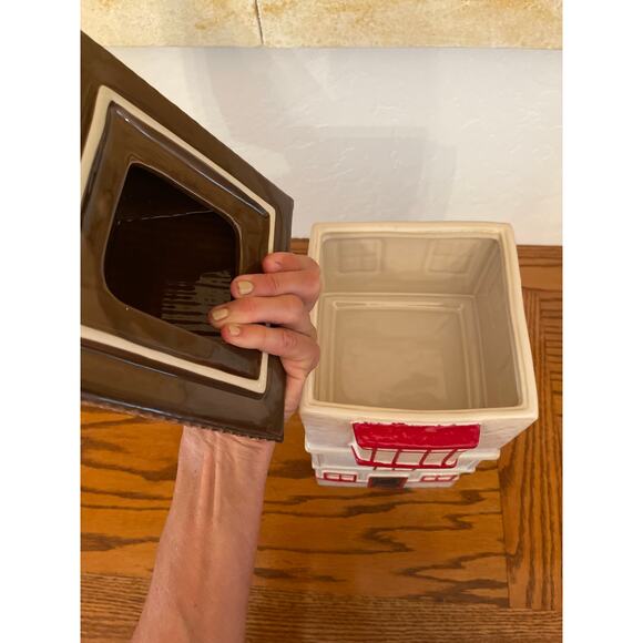 Pottery Barn Townhouse cookie jar 3 tiered - Picture 5 of 9